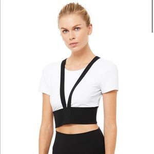 Alo Revolve crop tee